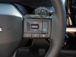 Nissan Pathfinder Platinum 2WD 2026 — side view