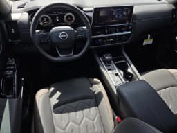 Nissan Pathfinder Platinum 2WD 2026 — side view