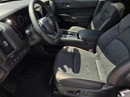 Nissan Pathfinder Platinum 2WD 2026 — side view