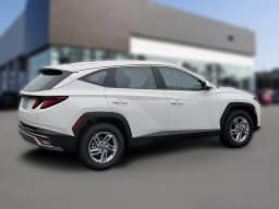 Hyundai Tucson SE FWD 2026 — side view