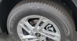 Hyundai Tucson SE FWD 2026 — side view