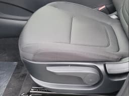 Hyundai Tucson SE FWD 2026 — side view