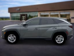 Hyundai Tucson SE FWD 2026 — side view