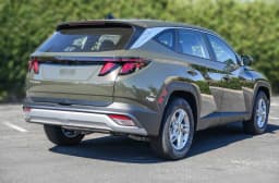 Hyundai Tucson SE FWD 2026 — side view
