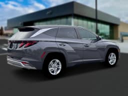 Hyundai Tucson SE FWD 2026 — side view