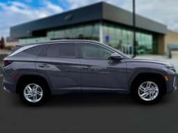 Hyundai Tucson SE FWD 2026 — side view