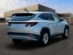 Hyundai Tucson SE AWD 2026 — side view