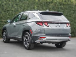 Hyundai Tucson SEL FWD 2026 — side view