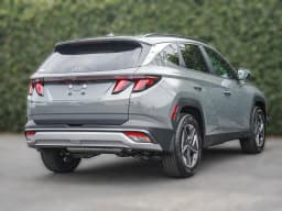 Hyundai Tucson SEL FWD 2026 — side view