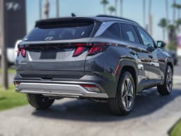 Hyundai Tucson SEL FWD 2026 — side view
