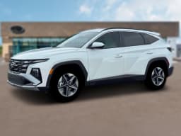 Hyundai Tucson SEL FWD 2026 — side view