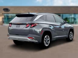 Hyundai Tucson SEL FWD 2026 — side view