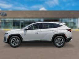 Hyundai Tucson SEL FWD 2026 — side view
