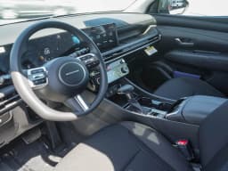 Hyundai Tucson SEL FWD 2026 — side view