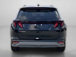Hyundai Tucson SEL FWD 2026 — side view