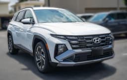 Hyundai Tucson SEL Plus FWD 2026 — side view