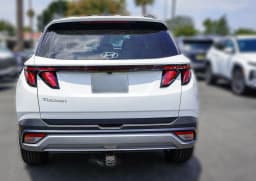 Hyundai Tucson SEL Plus FWD 2026 — side view