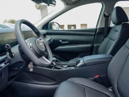 Hyundai Tucson SEL Plus FWD 2026 — side view