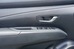 Hyundai Tucson SEL Plus FWD 2026 — side view