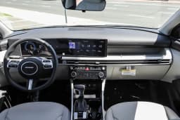 Hyundai Tucson SEL Plus FWD 2026 — side view