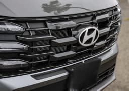 Hyundai Tucson SEL Premium FWD 2026 — side view