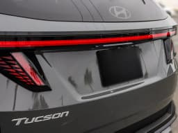 Hyundai Tucson SEL Premium FWD 2026 — side view
