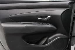 Hyundai Tucson SEL Premium FWD 2026 — side view