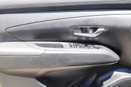 Hyundai Tucson SEL Premium FWD 2026 — side view
