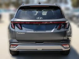 Hyundai Tucson Limited FWD 2026 — side view