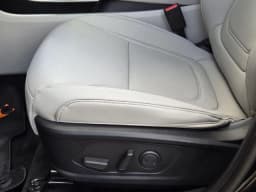Hyundai Tucson Limited FWD 2026 — side view