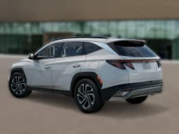 Hyundai Tucson Limited AWD 2026 — side view