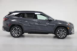 Hyundai Tucson Limited AWD 2026 — side view