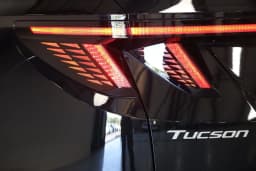 Hyundai Tucson Limited AWD 2026 — side view