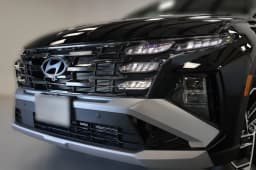 Hyundai Tucson Limited AWD 2026 — side view