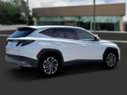 Hyundai Tucson Limited AWD 2026 — side view