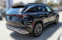 Hyundai Tucson Limited AWD 2026 — side view