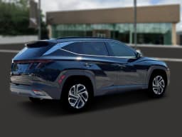 Hyundai Tucson Limited AWD 2026 — side view