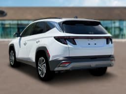 Hyundai Tucson Limited AWD 2026 — side view