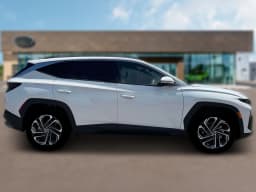 Hyundai Tucson Limited AWD 2026 — side view