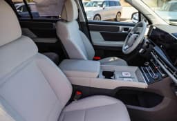 Hyundai Santa Fe SE FWD 2026 — side view