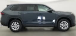 Toyota Grand Highlander LE FWD (Natl) 2026 — side view