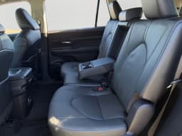 Toyota Grand Highlander Hybrid Limited AWD (Natl) 2026 — side view