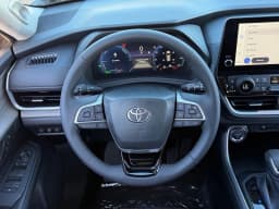 Toyota Grand Highlander Hybrid Limited AWD (Natl) 2026 — side view