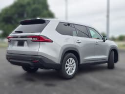 Toyota Grand Highlander Hybrid XLE AWD (Natl) 2026 — side view