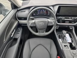 Toyota Grand Highlander Hybrid XLE AWD (Natl) 2026 — side view