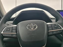 Toyota Grand Highlander Hybrid XLE AWD (Natl) 2026 — side view