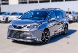 Toyota Sienna Platinum AWD 7-Passenger (Natl) 2026 — side view