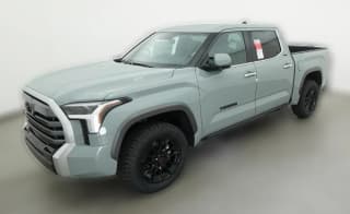 Toyota Tundra 4WD Limited CrewMax 5.5' Bed (Natl) Toyota Tundra 4WD Limited CrewMax 5.5' Bed (Natl)