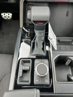 Toyota Tundra 4WD SR5 CrewMax 5.5' Bed (Natl) 2026 — side view