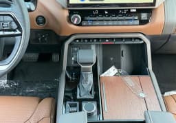 Toyota Tundra 4WD 1794 Edition CrewMax 6.5' Bed (Natl) 2026 — side view